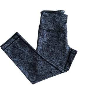 Kirkland Signature Women's Medium Blue & Black Athletic Workout Cropped Leggings